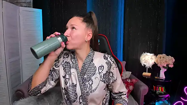 SarahCoksss online show from November 22, 12:53 am