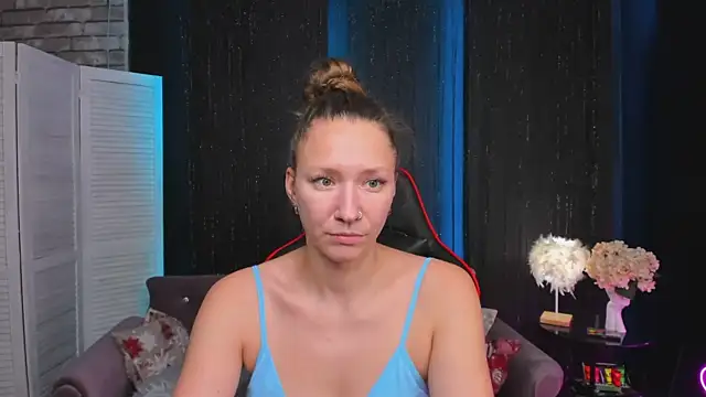 Snapshot of SarahCoksss chatting on November 25, 12:10 am SarahCoksss online show from November 25, 12:10 am