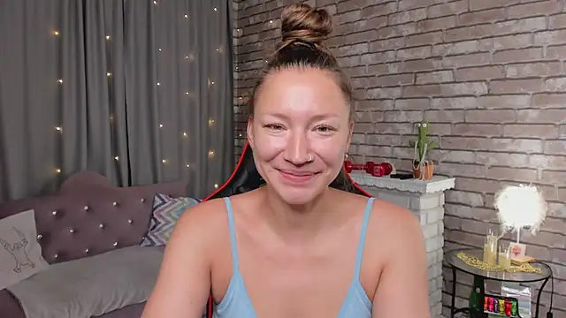 SarahCoksss online show from May 3, 12:27 am