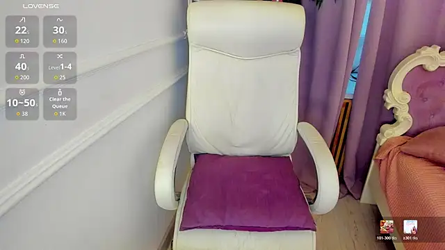 Snapshot of Lily_Marlin chatting on July 17, 4:52 am Lily Marlin online show from July 17, 4:52 am