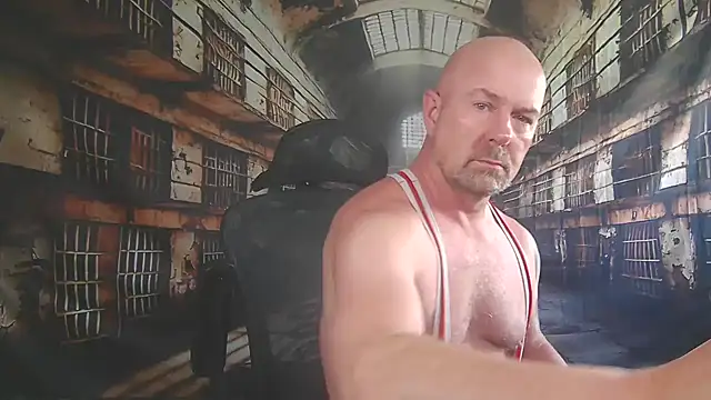 Snapshot of ManlyPrisonGuy chatting on May 7, 2:11 pm ManlyPrisonGuy online show from May 7, 2:11 pm