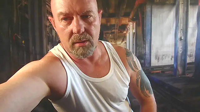 Snapshot of ManlyPrisonGuy chatting on June 18, 2:21 pm ManlyPrisonGuy online show from June 18, 2:21 pm