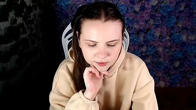 IxxiLiana online show from September 23, 4:04 am