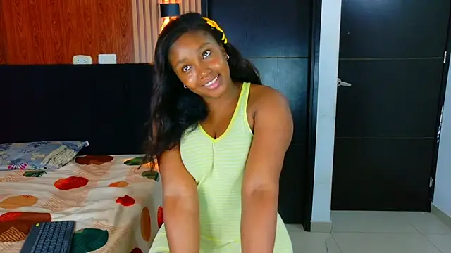 Snapshot of Black-gem18 chatting on May 7, 5:46 am Black-gem18 online show from May 7, 5:46 am