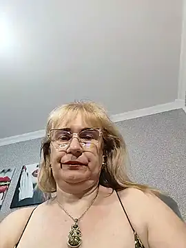 Snapshot of koroleva70 chatting on June 30, 10:27 am koroleva70 online show from June 30, 10:27 am