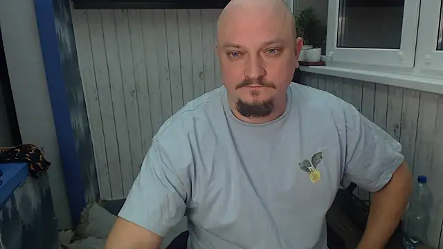 Snapshot of Pandasky chatting on February 8, 4:04 pm Pandasky online show from February 8, 4:04 pm