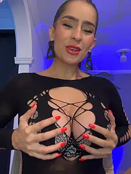 Snapshot of Mau_White chatting on June 30, 10:00 pm Mau White online show from June 30, 10:00 pm