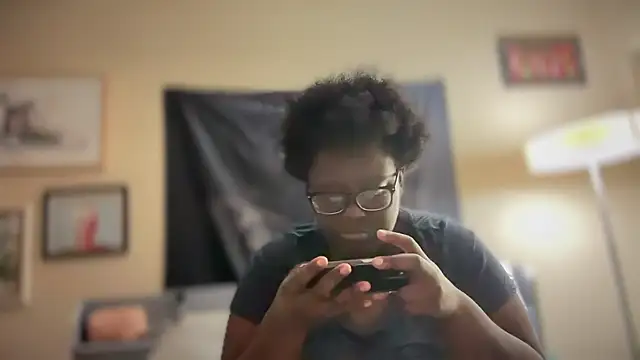 Snapshot of Yagurl__west chatting on January 25, 12:58 pm Yagurl west online show from January 25, 12:58 pm