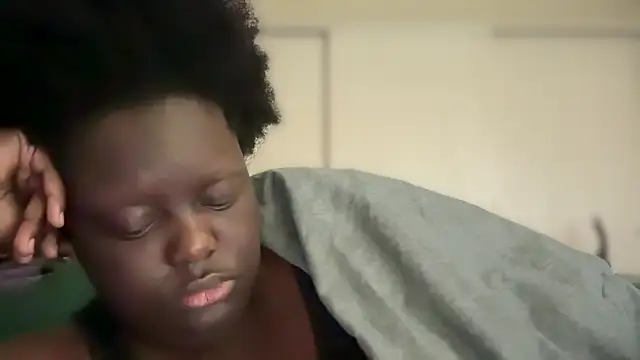 Snapshot of Yagurl__west chatting on February 5, 5:31 pm Yagurl west online show from February 5, 5:31 pm