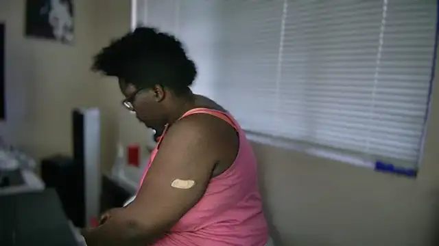 Snapshot of Yagurl__west chatting on February 28, 1:37 am Yagurl west online show from February 28, 1:37 am