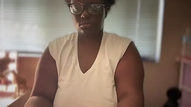 Snapshot of Yagurl__west chatting on March 10, 7:40 pm Yagurl west online show from March 10, 7:40 pm