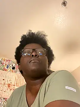 Snapshot of Yagurl__west chatting on November 7, 10:32 pm Yagurl west online show from November 7, 10:32 pm