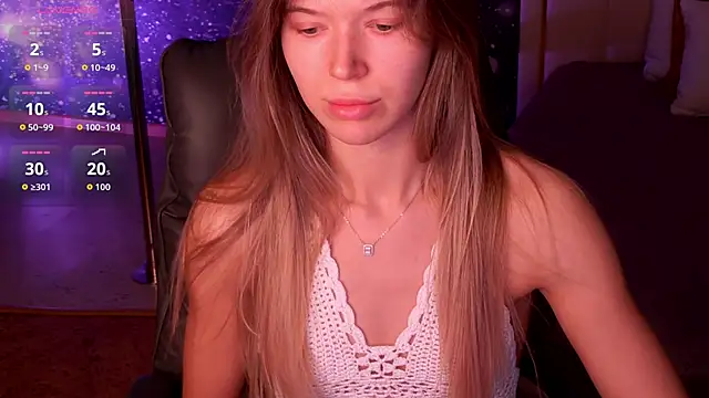 Snapshot of viviann_evans chatting on November 28, 1:30 am viviann evans online show from November 28, 1:30 am