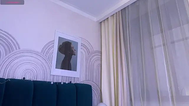 Snapshot of viviann_evans chatting on December 1, 1:43 am viviann evans online show from December 1, 1:43 am