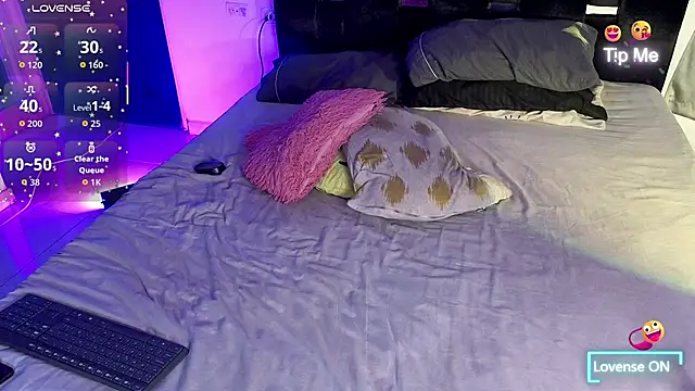 Snapshot of Manolo_Hot1 chatting on August 2, 5:22 pm Manolo Hot1 online show from August 2, 5:22 pm