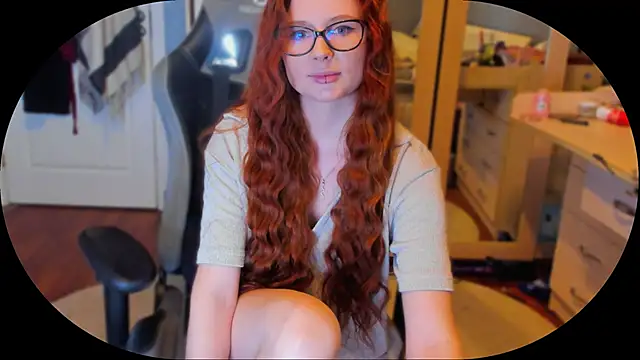 KlementinaBbG online show from February 4, 8:17 pm