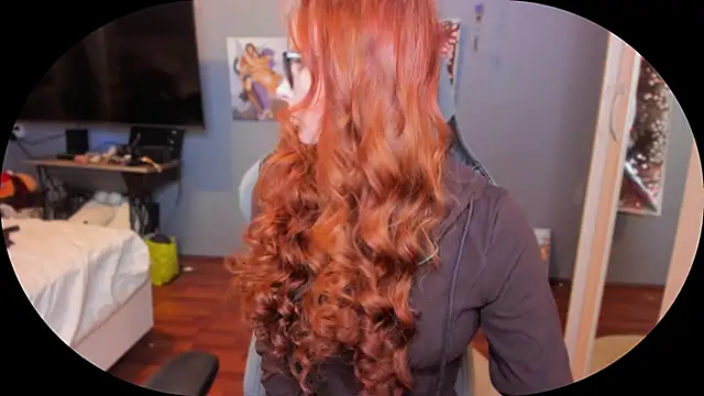 KlementinaBbG online show from March 2, 8:40 pm