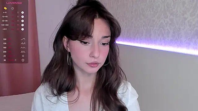 Snapshot of XYour_CharmX chatting on September 14, 1:32 pm XYour CharmX online show from September 14, 1:32 pm