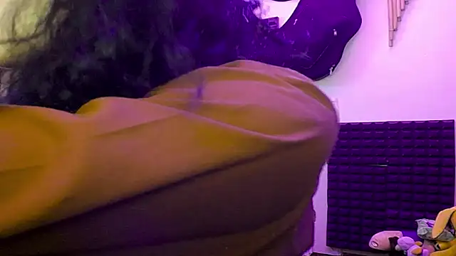 zoejhonny online show from December 19, 1:12 am