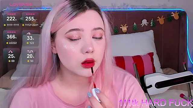 Snapshot of __KawaiiYuki__ chatting on January 5, 8:43 am   KawaiiYuki   online show from January 5, 8:43 am