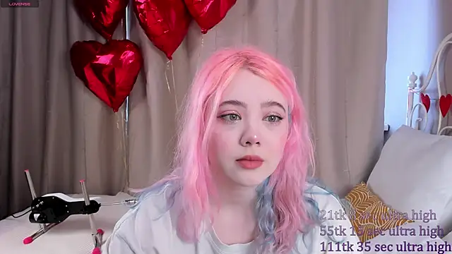 Snapshot of __KawaiiYuki__ chatting on February 14, 8:42 am   KawaiiYuki   online show from February 14, 8:42 am