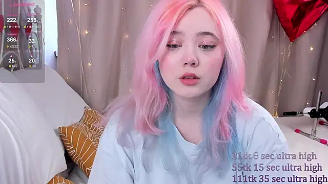 Snapshot of __KawaiiYuki__ chatting on February 17, 8:41 am   KawaiiYuki   online show from February 17, 8:41 am