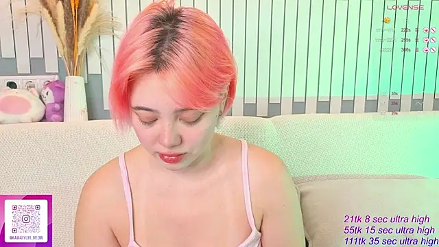 Snapshot of __KawaiiYuki__ chatting on October 4, 4:54 am   KawaiiYuki   online show from October 4, 4:54 am