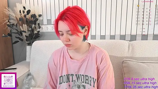   KawaiiYuki   online show from November 8, 6:35 am