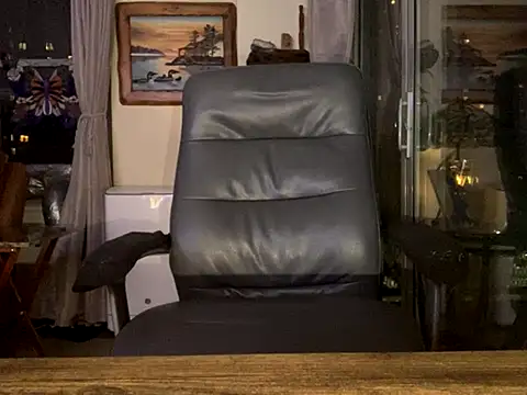 Snapshot of ThickDick_Daddy chatting on October 23, 5:18 am ThickDick Daddy online show from October 23, 5:18 am