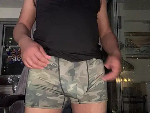 Snapshot of ThickDick_Daddy chatting on May 8, 7:14 am ThickDick Daddy online show from May 8, 7:14 am