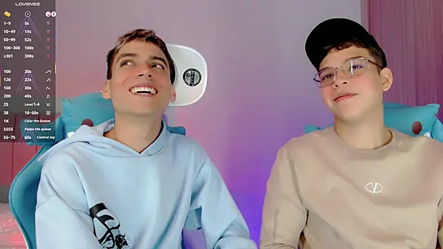 Snapshot of jake_and_joaquin chatting on March 11, 10:18 am jake and joaquin online show from March 11, 10:18 am