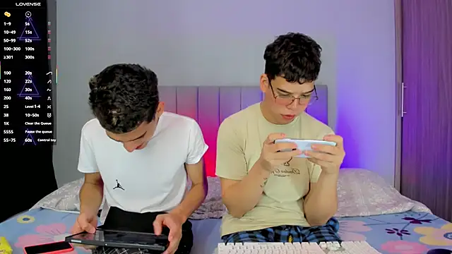 Snapshot of jake_and_joaquin chatting on March 14, 7:59 am jake and joaquin online show from March 14, 7:59 am