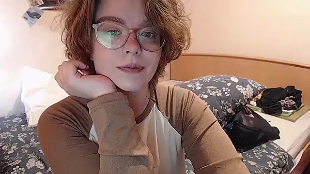 Snapshot of Chmiri_cb chatting on September 28, 5:02 am Chmiri cb online show from September 28, 5:02 am