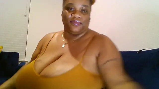 Snapshot of NaughtyHottieBBW chatting on September 14, 1:38 am NaughtyHottieBBW online show from September 14, 1:38 am