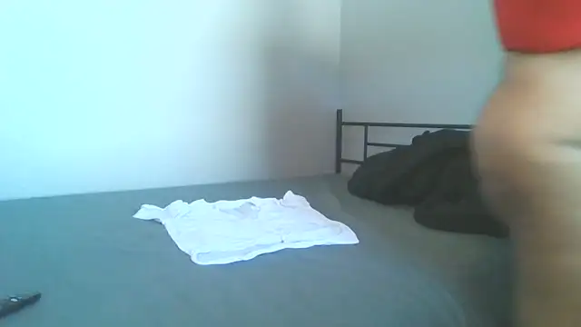 Snapshot of NaughtyHottieBBW chatting on June 8, 10:32 pm NaughtyHottieBBW online show from June 8, 10:32 pm