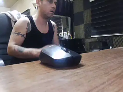 Snapshot of Arabeyes chatting on June 13, 7:56 pm Arabeyes online show from June 13, 7:56 pm