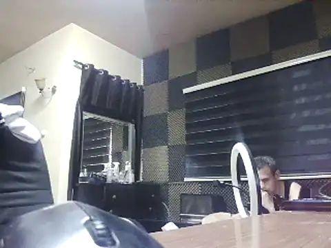 Snapshot of Arabeyes chatting on June 19, 7:39 pm Arabeyes online show from June 19, 7:39 pm