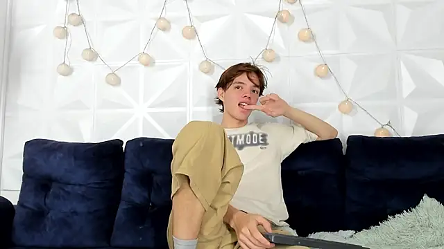 Snapshot of daniel_hot03 chatting on February 25, 9:24 pm daniel hot03 online show from February 25, 9:24 pm