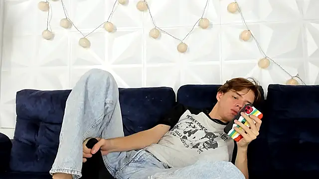 Snapshot of daniel_hot03 chatting on February 26, 9:48 pm daniel hot03 online show from February 26, 9:48 pm