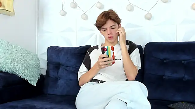 Snapshot of daniel_hot03 chatting on March 9, 1:48 pm daniel hot03 online show from March 9, 1:48 pm