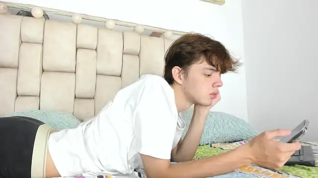 Snapshot of daniel_hot03 chatting on October 18, 1:34 pm daniel hot03 online show from October 18, 1:34 pm