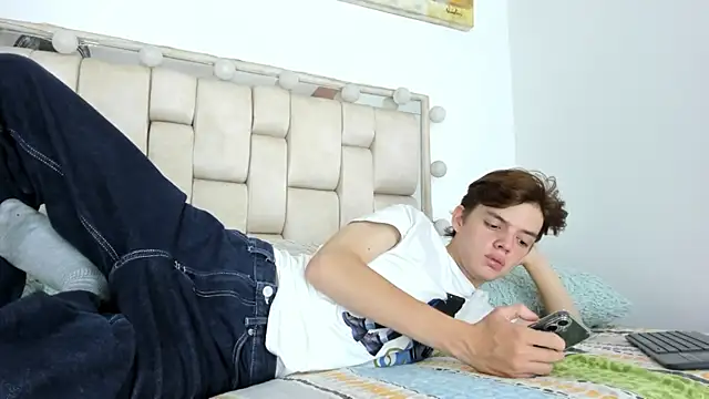 Snapshot of daniel_hot03 chatting on October 24, 8:27 pm daniel hot03 online show from October 24, 8:27 pm