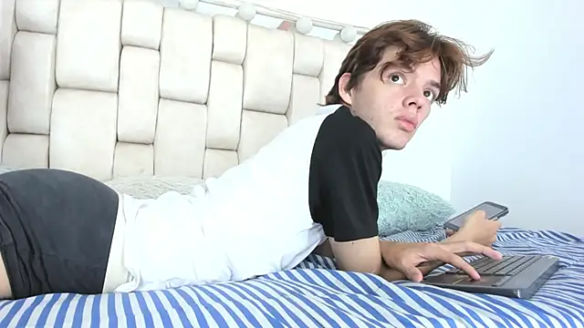 daniel hot03 online show from December 14, 1:38 pm