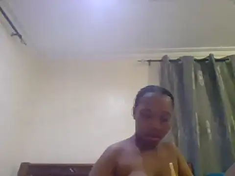 Snapshot of sexy__candyy chatting on February 12, 12:16 am sexy candyy online show from February 12, 12:16 am