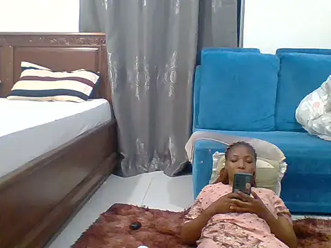 Snapshot of sexy__candyy chatting on September 22, 5:37 pm sexy candyy online show from September 22, 5:37 pm