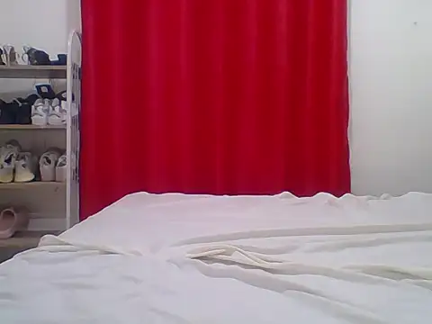 Snapshot of sexy__candyy chatting on May 5, 7:00 pm sexy candyy online show from May 5, 7:00 pm