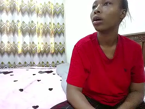 Snapshot of sexy__candyy chatting on June 18, 4:46 am sexy candyy online show from June 18, 4:46 am