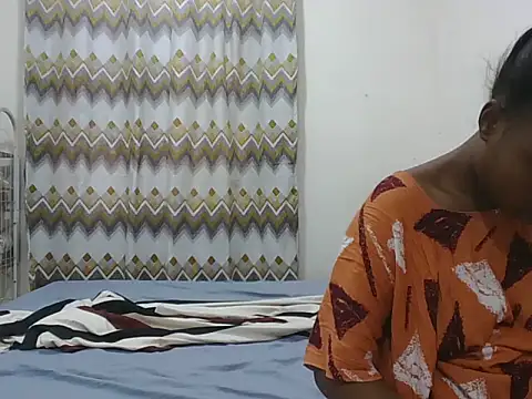 Snapshot of sexy__candyy chatting on July 5, 9:49 am sexy candyy online show from July 5, 9:49 am