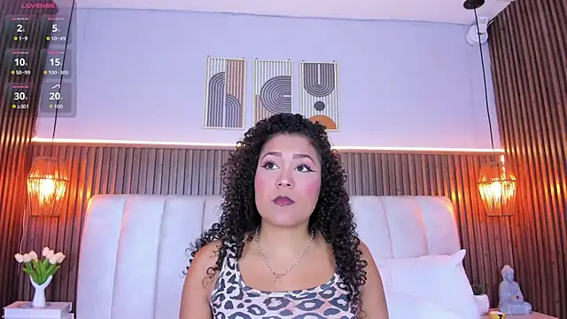 Snapshot of Ashleyy23x chatting on May 13, 7:33 pm Ashleyy23x online show from May 13, 7:33 pm