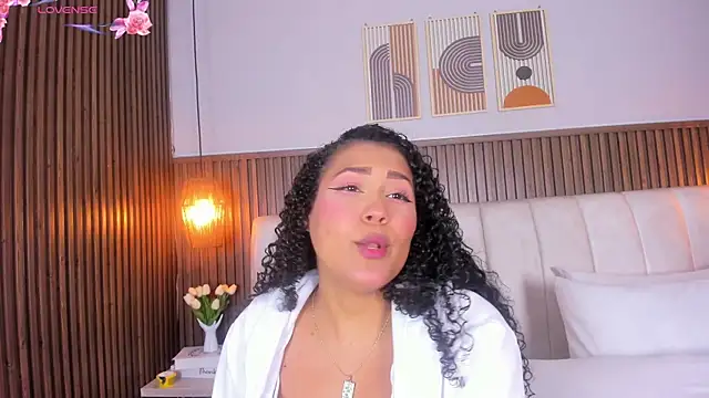 Snapshot of Ashleyy23x chatting on June 13, 7:34 pm Ashleyy23x online show from June 13, 7:34 pm